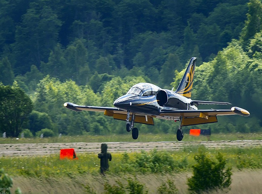 Полет на реактивном штурмовике Л-39